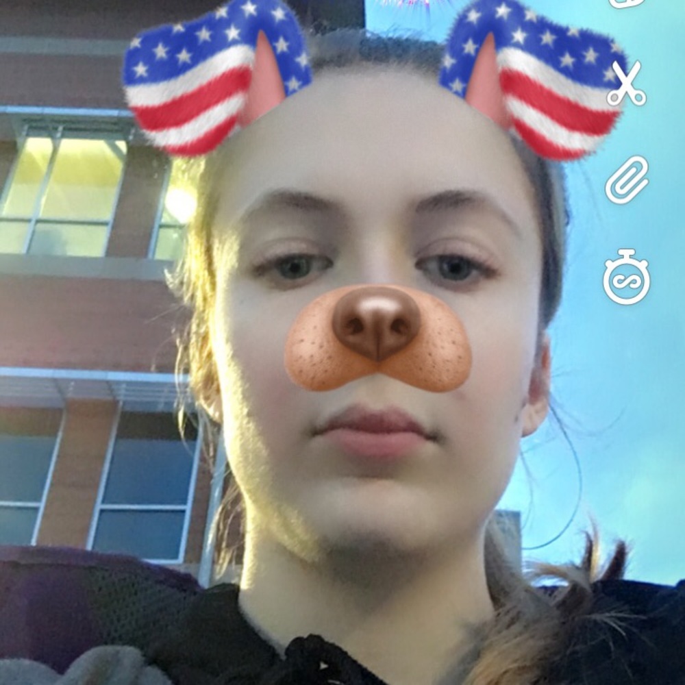 Meet your Posher, Becca